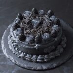 「ブラックパリ」の「CROWN SHORT CAKE」税込み4,320円（送料別・冷凍便）