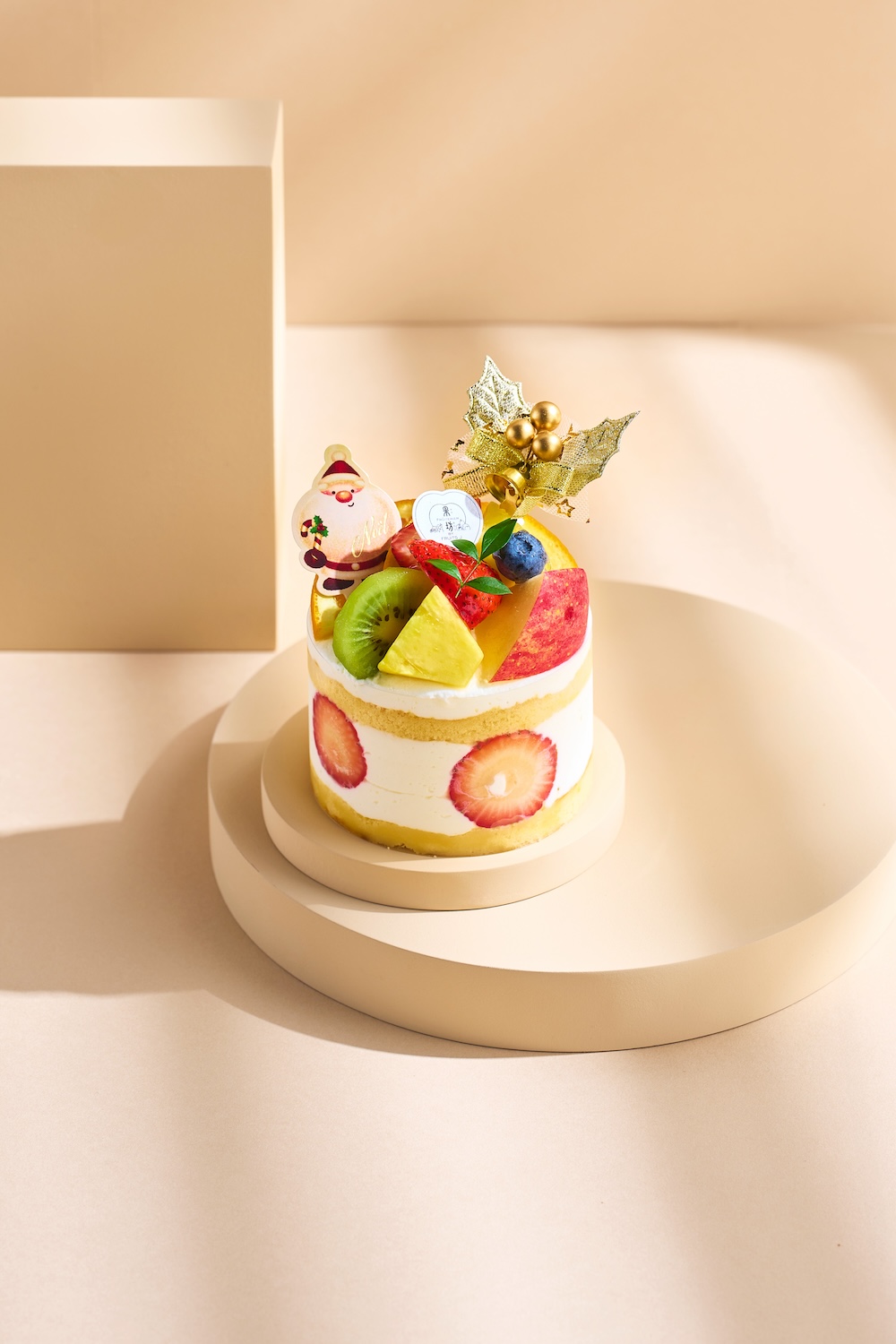 「フリュテリー果坊」の阪急限定・100台限定「7種の果実のクリスマスデコ3号」2,700円