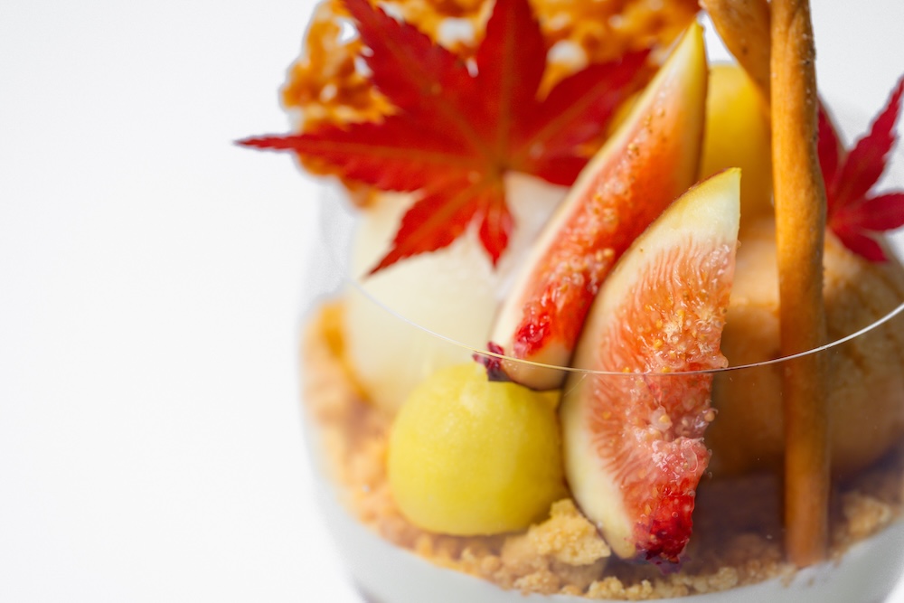 「紅玉 イチジク キャラメル 赤ワインのパフェ」イメージ