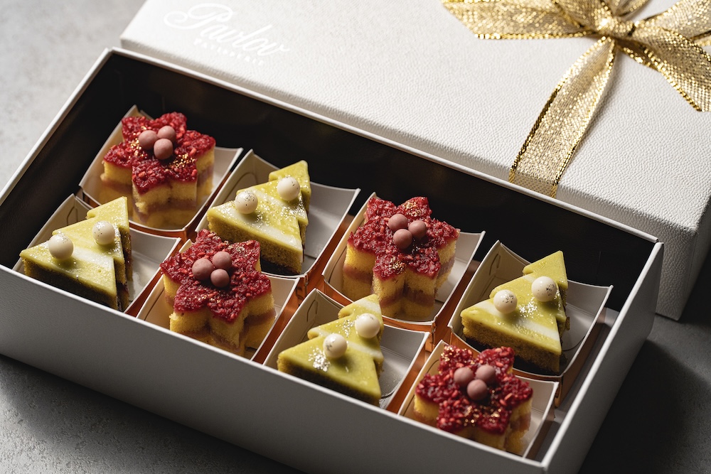 プチパウンドケーキ「プティフール~クリスマス~」8個入り・税込み2,322円