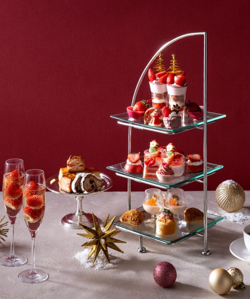 「いちごとルビーショコラのアフタヌーンティー～クリスマスバージョン～」税込み7,000円から（サービス料含む）