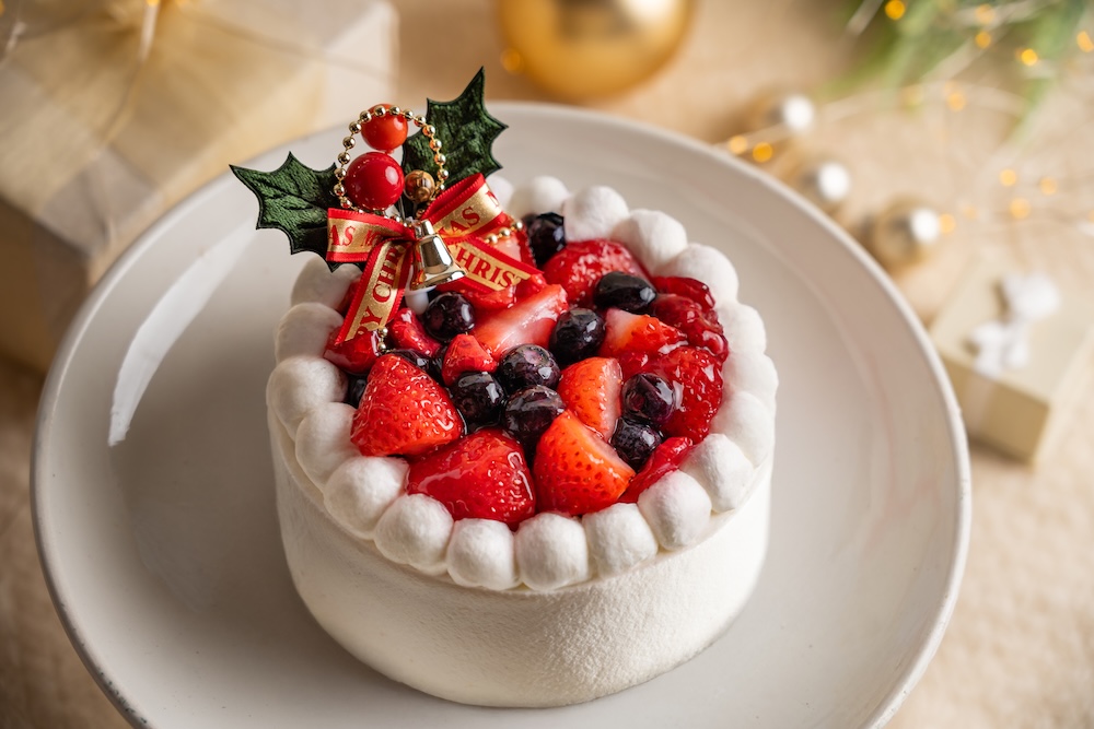 「ミガキイチゴとベリーのケーキ」イメージ