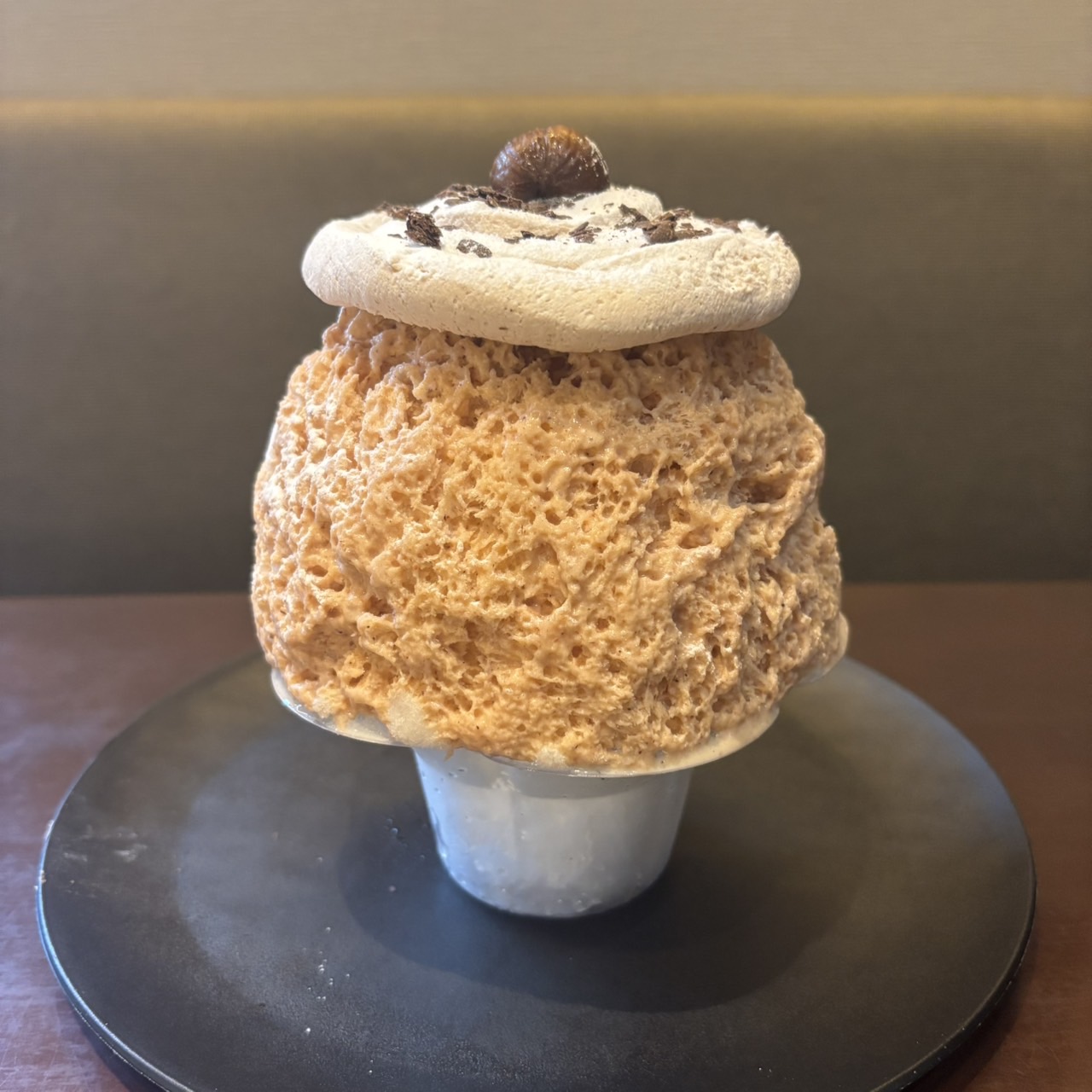 初登場する「かき氷専門店 氷連」の「マロンクリームかき氷」1杯・2,200円