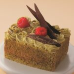 「パティスリーショコラトリーシャンドワゾー」のアルコール不使用「ピスターシュフリュイルージュ」税込み2,501円