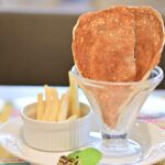 「ミニクリスピークレープ&ミニフライドポテト」学生限定で税込み500円（一般は税込み880円）