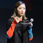 「接待の手土産セレクション 2025」発表会にて。特選品に舌鼓。