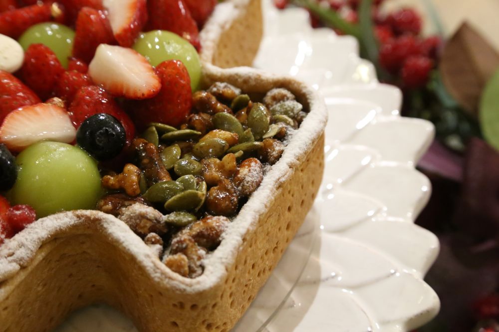 2サイズ展開の「～タルトプレミエ～クリスマスツリーのタルト」税込み11,998円から