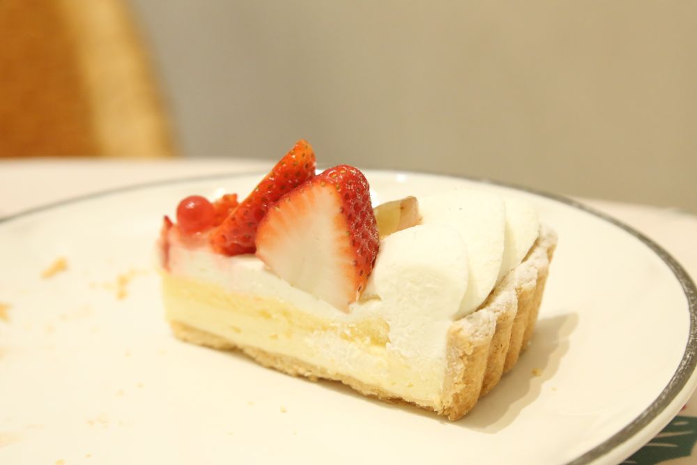 試食用の「ブルターニュ産”ル ガール”クリームチーズと赤いフルーツのタルト」イメージ