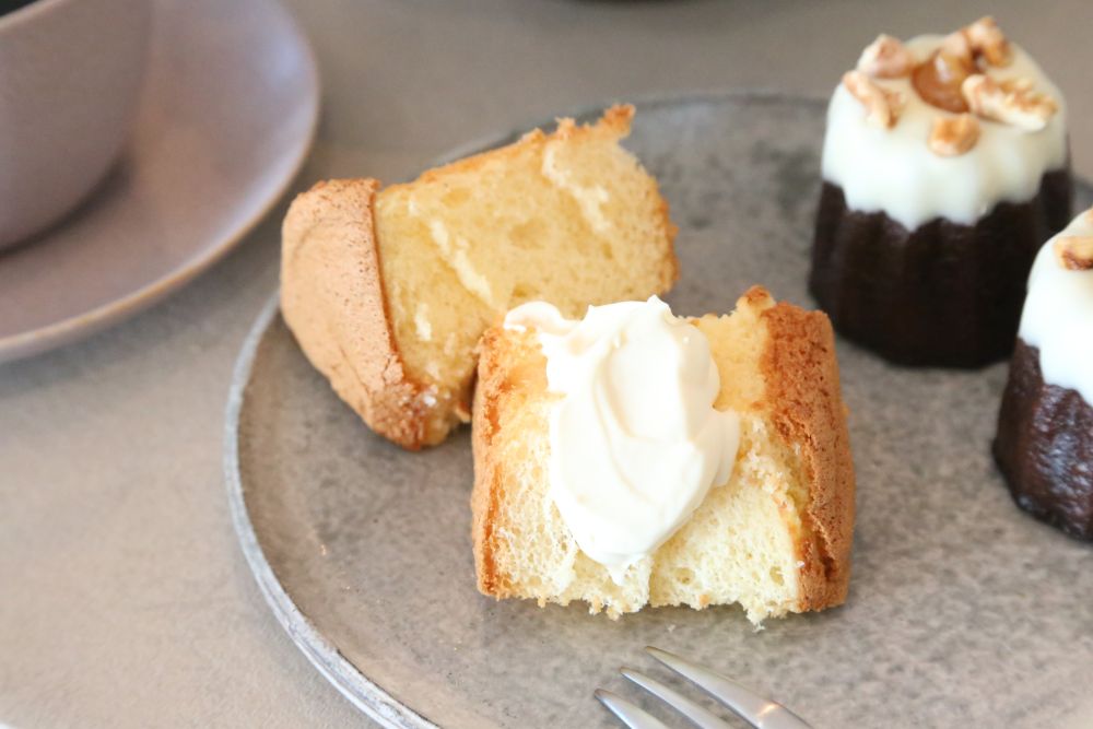 「味噌シフォンケーキ」税込み2,160円(別途送料)