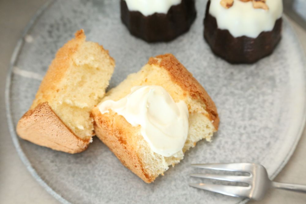 「味噌シフォンケーキ」税込み2,160円（別途送料）