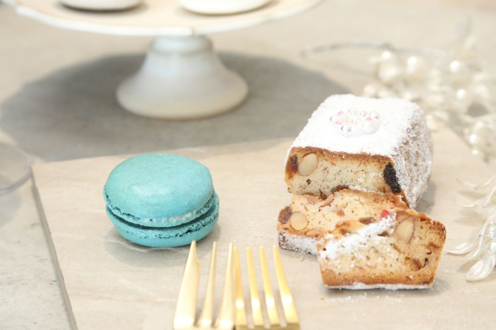 「シュトーレンとマカロン詰合わせ 冬仕立て」税込み2,800円(別途送料)