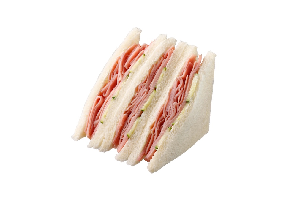 「盛りすぎ！ハムサンド」税込み343円