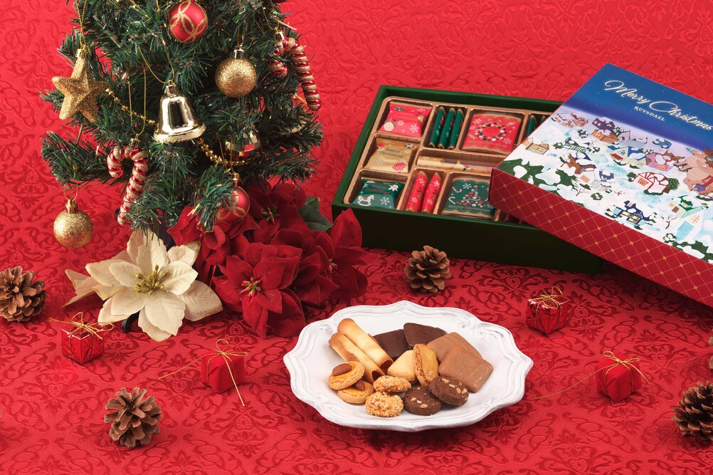 「シック&エレガンス」をコンセプトとする洋菓子メーカー ロイスダールがお届けするクリスマス2025 「夜空をかけるサンタ」デザインの心温まる冬の焼菓子ギフトを販売