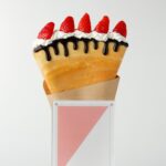 兵庫県神戸市の「名谷グーテ」で販売される「クリスピークレープ(いちご&チョコ)」税込み880円