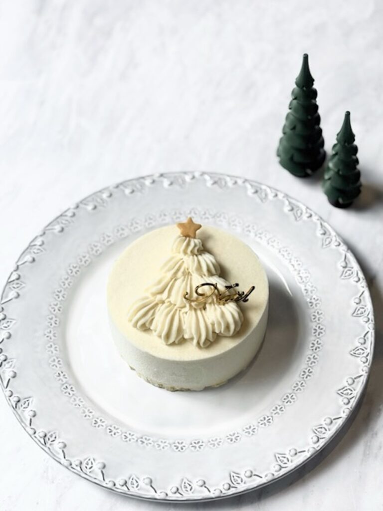 「ホワイトバニラストロベリー」税込み4,800円