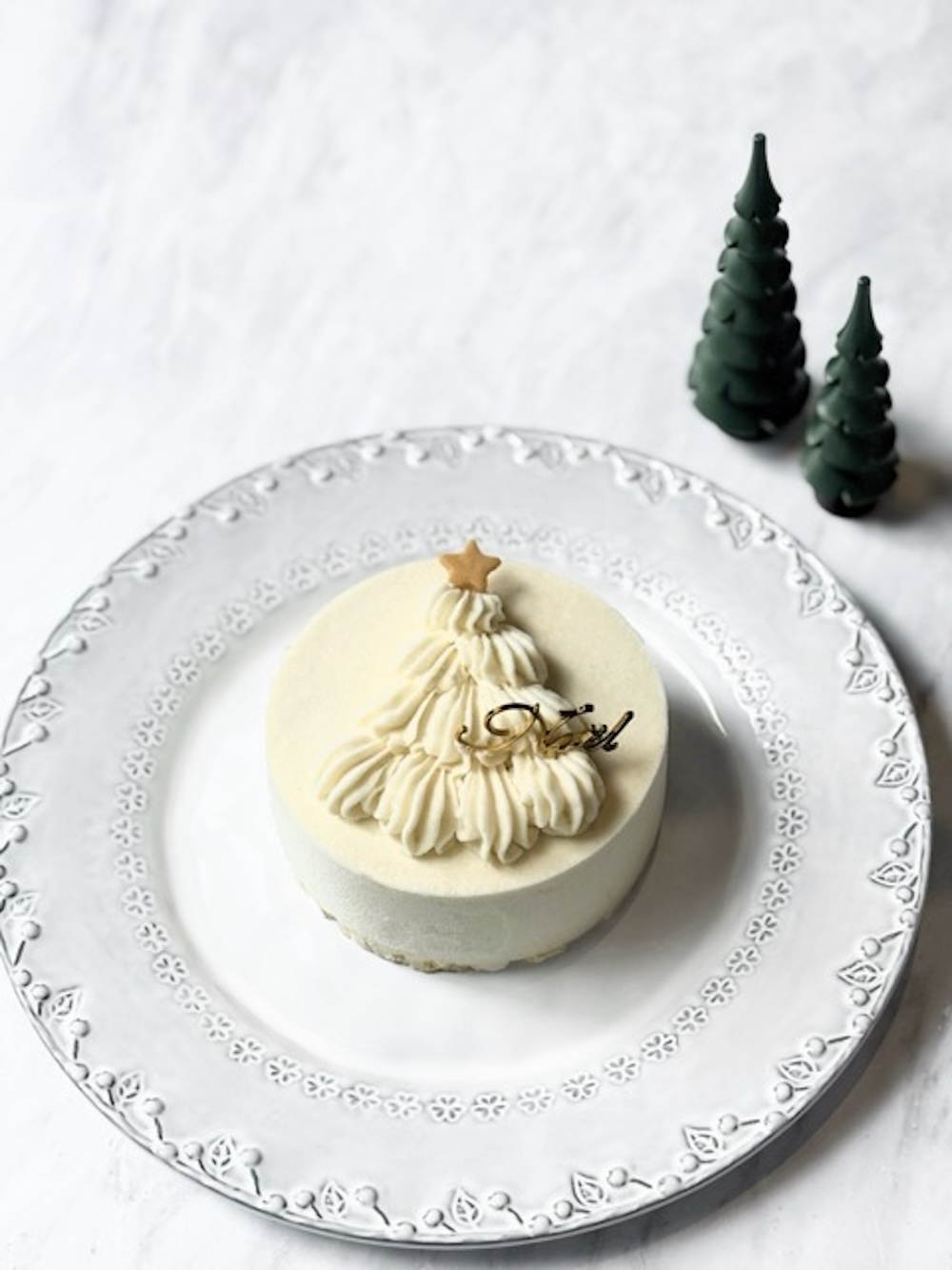 「ホワイトバニラストロベリー」税込み4,800円