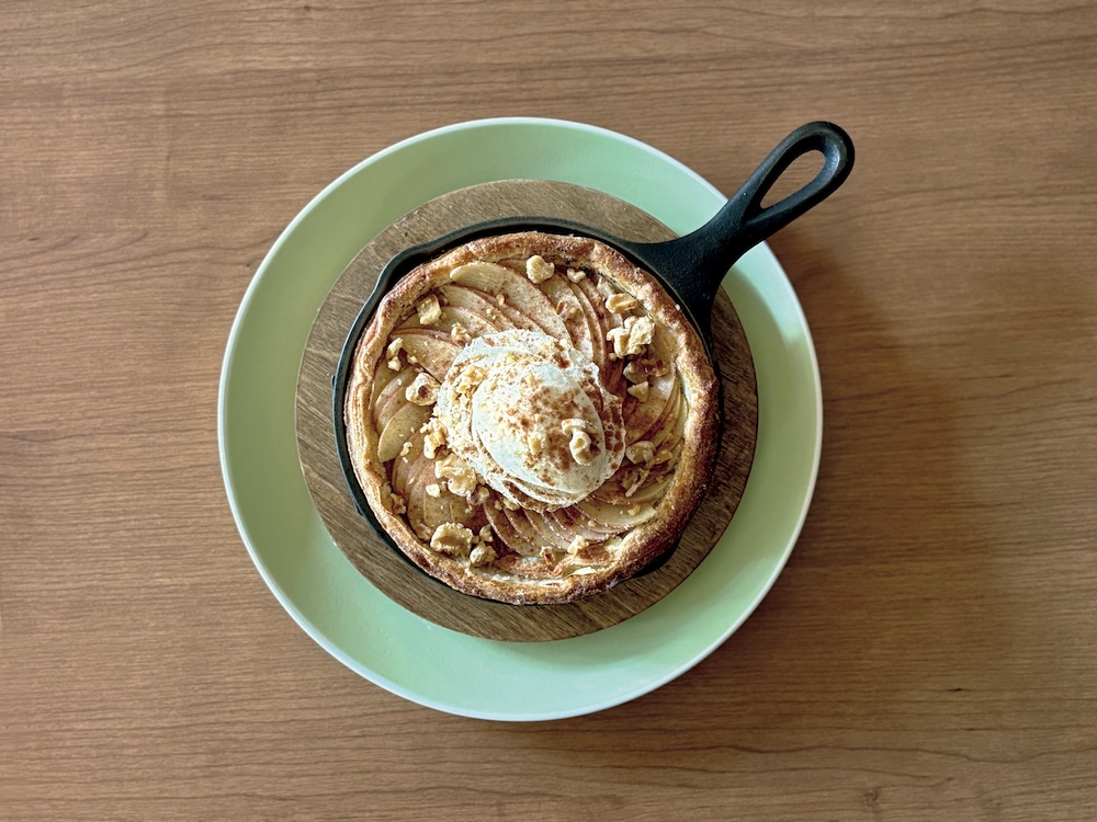 「信州産りんごのスキレットパイ」イメージ