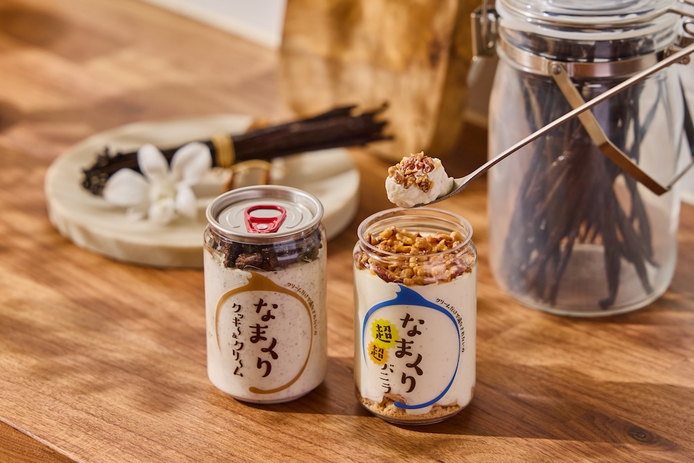 左から「クッキー&クリーム」、「超超バニラ」