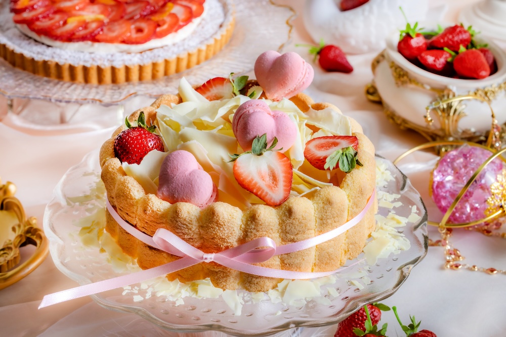 イチゴのスイーツビュッフェ「Strawberry Heaven~いちごに恋した天使の耽美~」イメージ