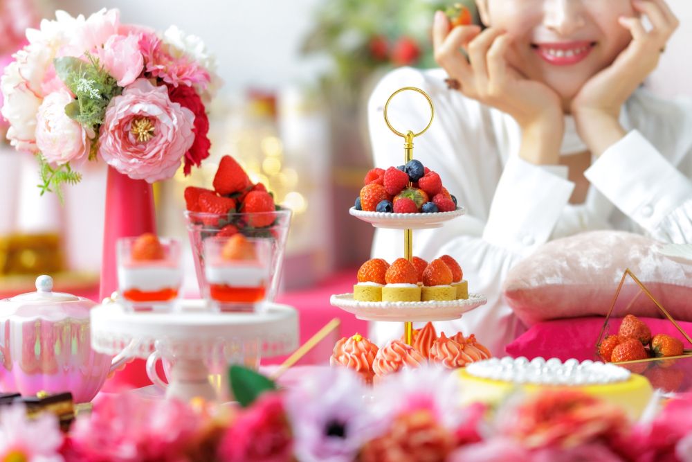 「スーパースイーツビュッフェ2026～ホテルでいちご狩り～」イメージ