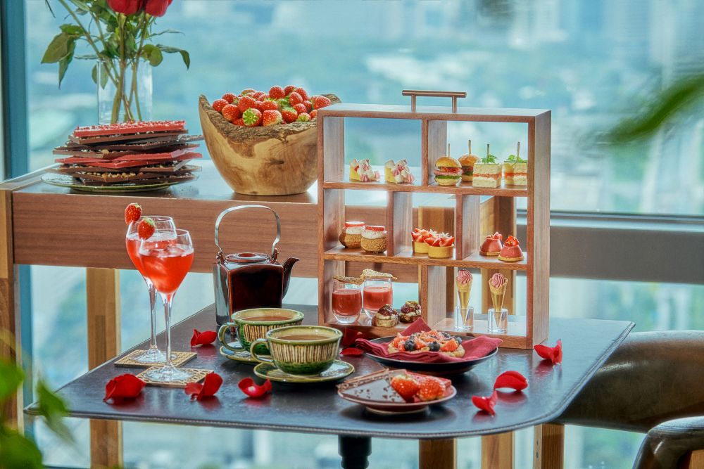 「ストロベリーアフタヌーンティー」税込み7,800円～（別途サービス料）