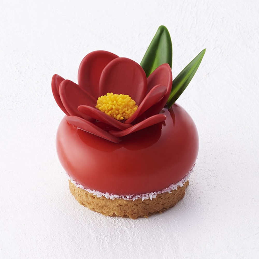 「寒椿 -ショコラブラン・フランボワーズ-」税込み930円