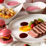 「マンハッタン」にて販売する「ストロベリー＆ショコラアフタヌーンティー」平日・税込み6,380円～、土日祝日・税込み7,480円～（いずれも別途サービス料）