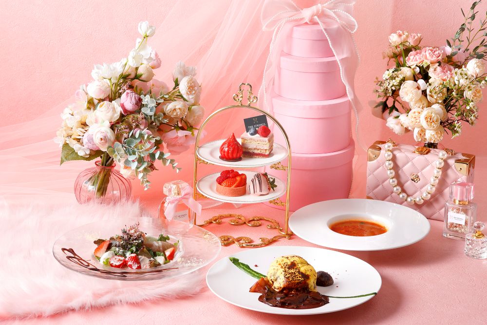 「ミニアフタヌーンティー付きコース」ランチ・税込み5,800円、ディナー・税込み6,800円（いずれもサービス料含む）