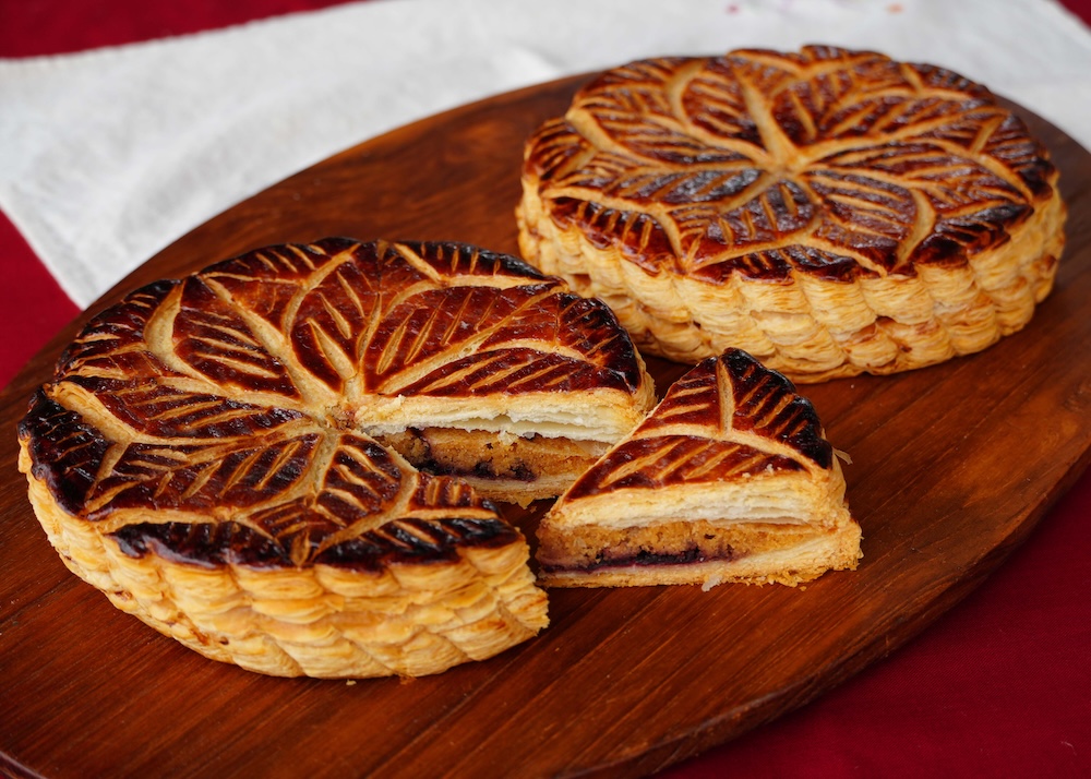 美瑛本店、札幌丸井今井店で取り扱う「ガレット・デ・ロワ」税込み2,160円