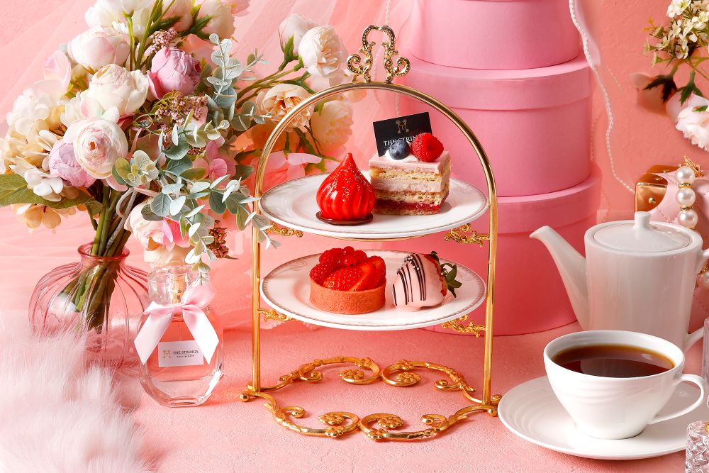 「ミニアフタヌーンティー付きコース」ランチ・税込み5,800円、ディナー・税込み6,800円（いずれもサービス料含む）