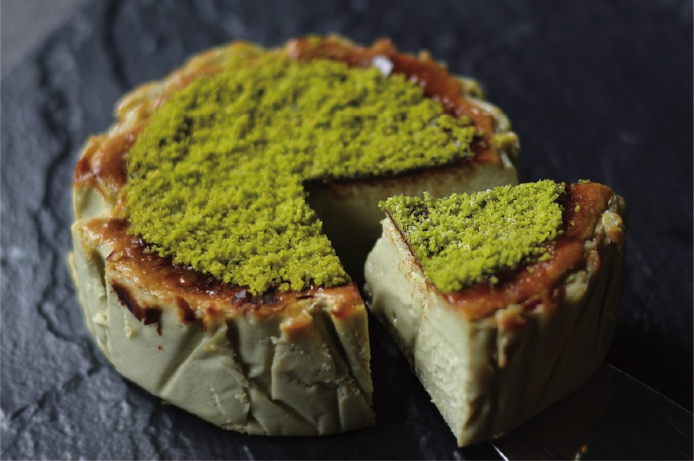 「シチリアピスタチオバスクチーズケーキ」イメージ