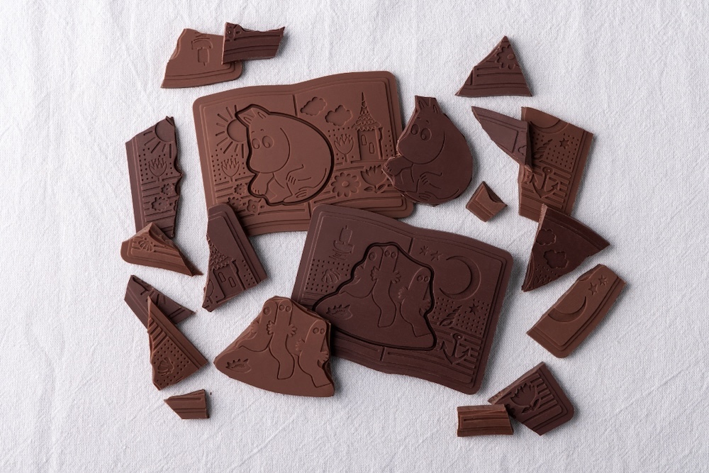 「シリコーンパキパキチョコ型　ムーミン谷の仲間たち」（税込み1,320円）の使用イメージ