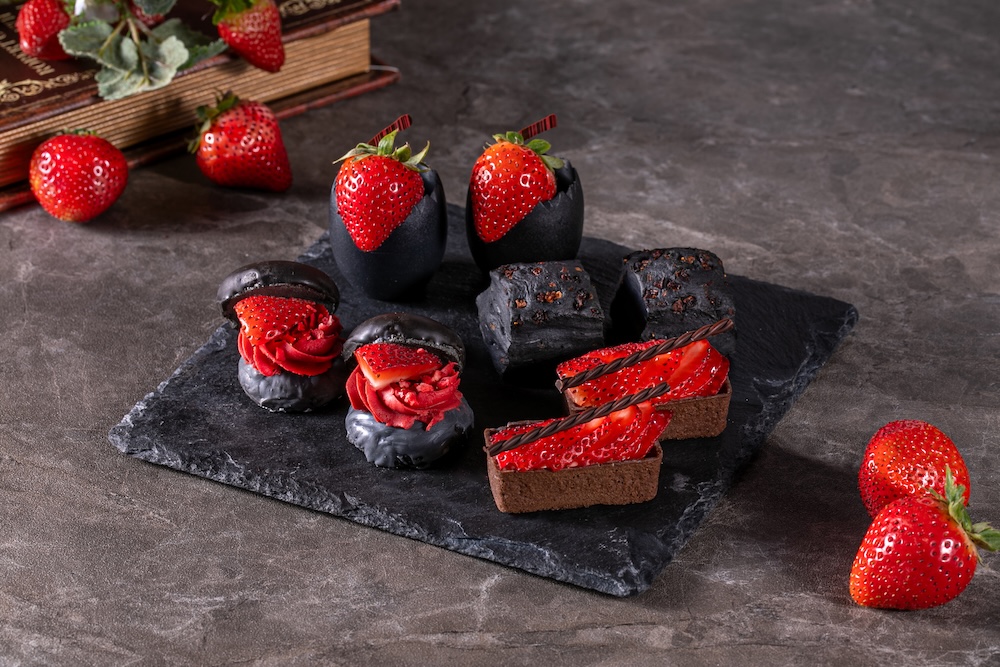 「Strawberry Afternoon Tea Black×Red」イメージ
