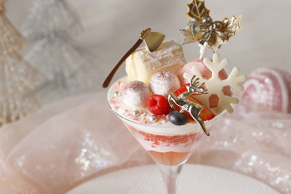 「ロゼスパークル・ホワイトクリスマスパフェ」イメージ