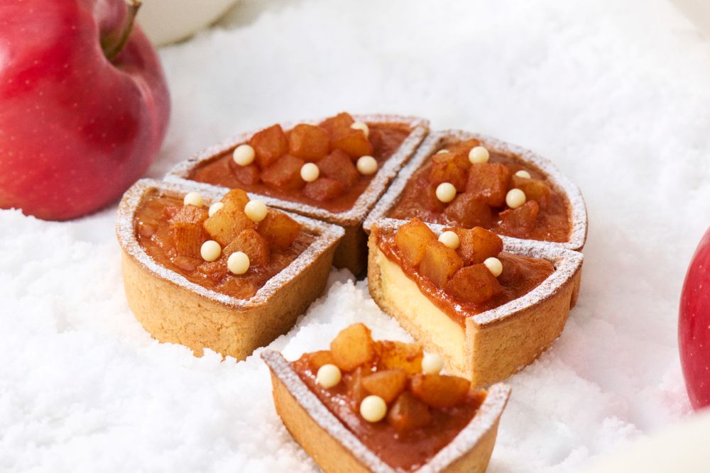 「焼きたてタルト アップルシナモンチーズ」1個・税込み378円