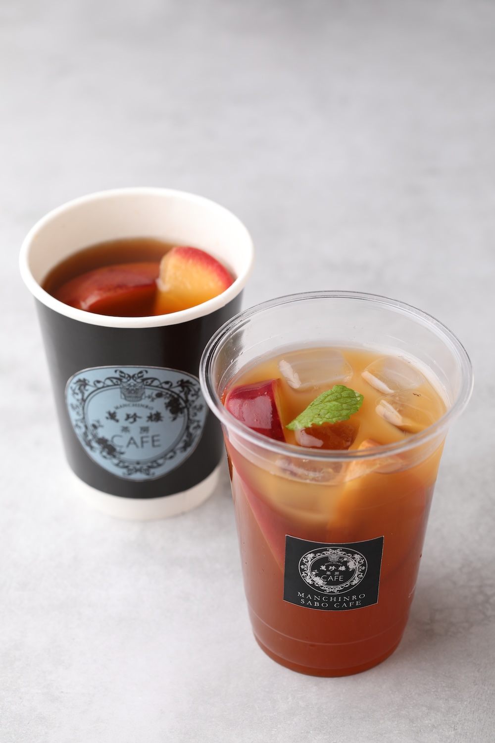 「白桃烏龍茶のフルーツティー」ホット・アイスともに900円