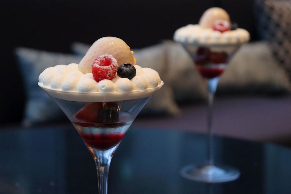 「赤い果実とホワイトチョコのハーモニー」イメージ