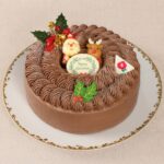 2サイズ展開される「ミルクチョコレートケーキ」税込み4,200円〜