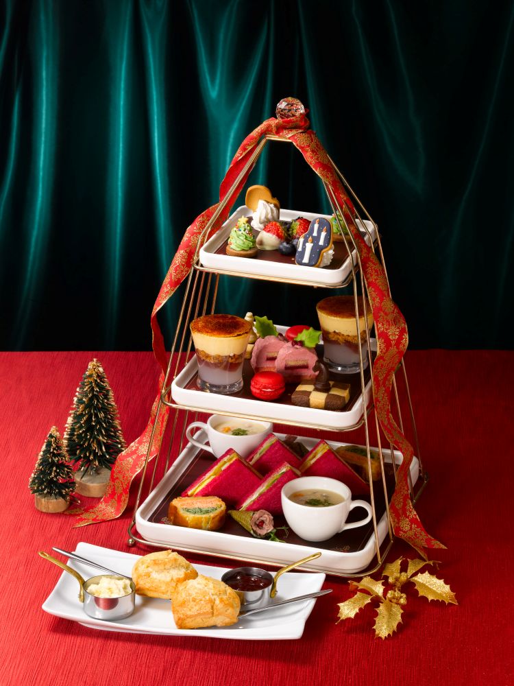 「バックロットカフェ」にて販売する「クリスマスアフタヌーンティー」税込み7,500円