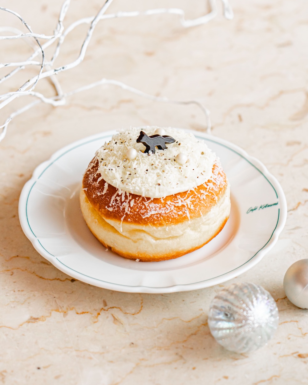 大阪限定「キツネドーナツ コンテチーズ」税込み750円