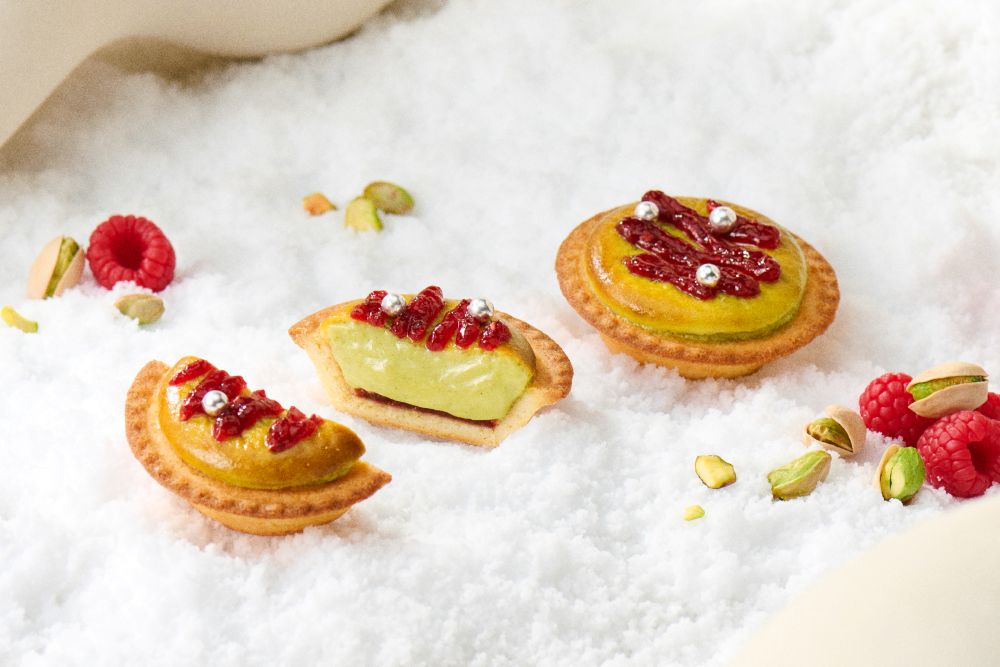 「焼きたてタルト ピスタチオベリーチーズ」1個・税込み351円