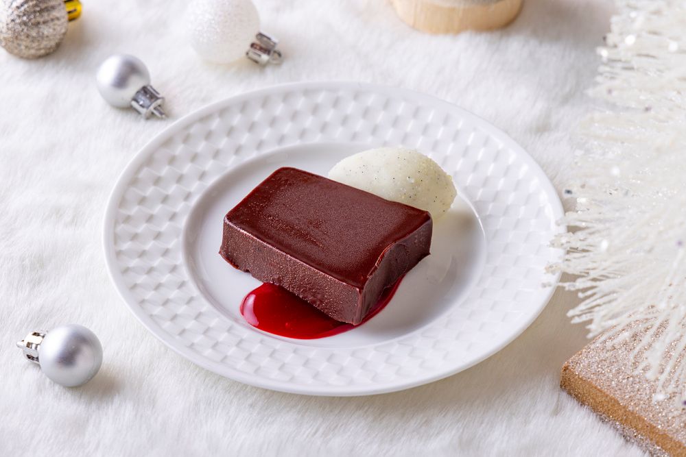 フェスティブ期間限定の「アリバチョコテリーヌ&バニラアイスクリーム」イメージ