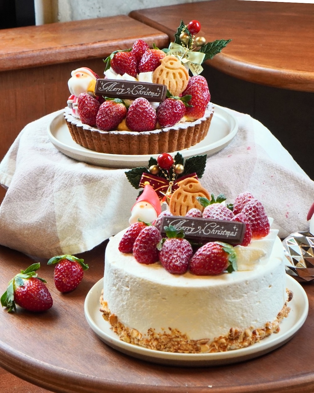 「ノーマルベイク」2025年クリスマスケーキ2種のイメージ
