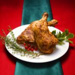 「ホテルプラザ神戸 オリジナルローストチキン」1本・税込み1,800円（2本より注文受付）