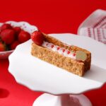 「ミルフィーユ・フレーズ」イートイン・税込み1,012円(サービス料含む)、テイクアウト・税込み864円