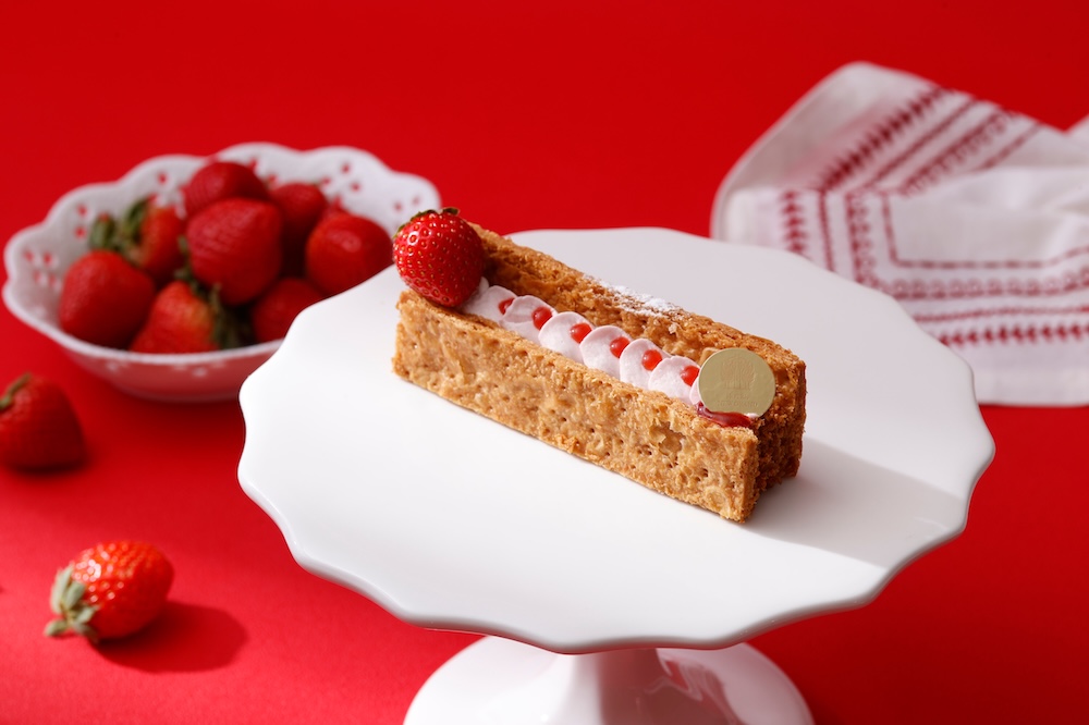 「ミルフィーユ・フレーズ」イートイン・税込み1,012円（サービス料含む）、テイクアウト・税込み864円