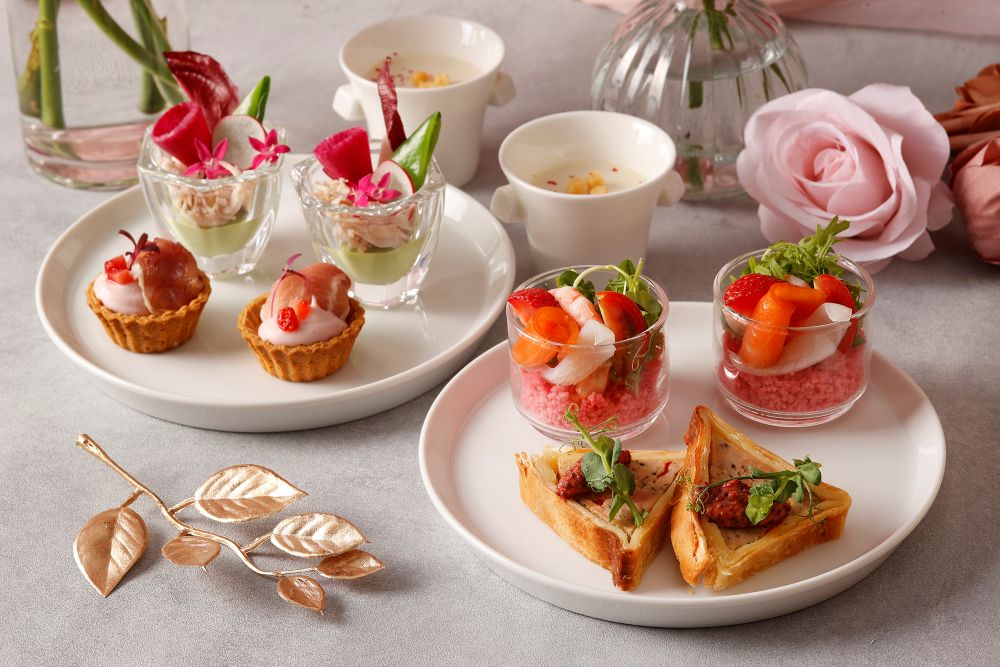 ラウンジ2店舗にて販売する「ストロベリー＆ショコラアフタヌーンティー」イメージ