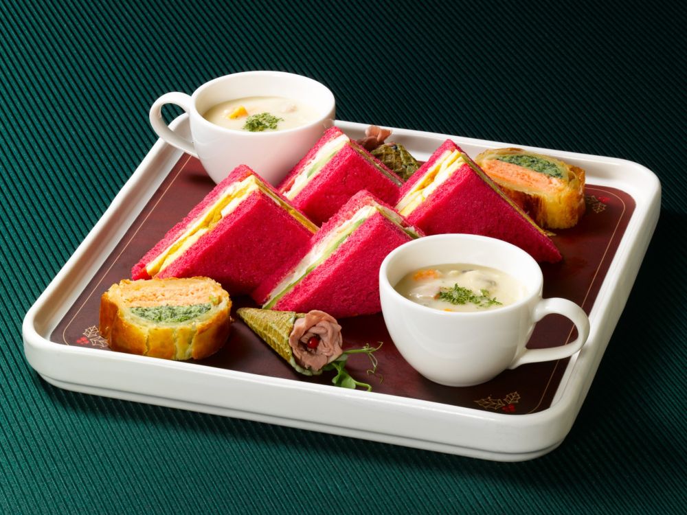 「バックロットカフェ」にて販売する「クリスマスアフタヌーンティー」税込み7,500円