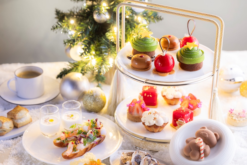 各日20食限定「フェスティブアフタヌーンティー」税込み6,500円(サービス料含む)