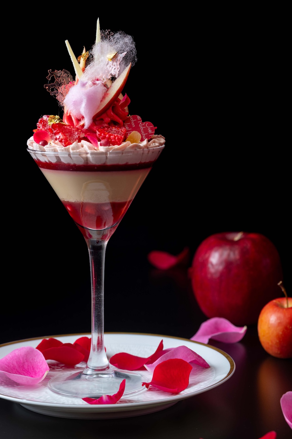 「マリー・アントワネット ティーのパフェ　ドレスのイメージで」イメージ